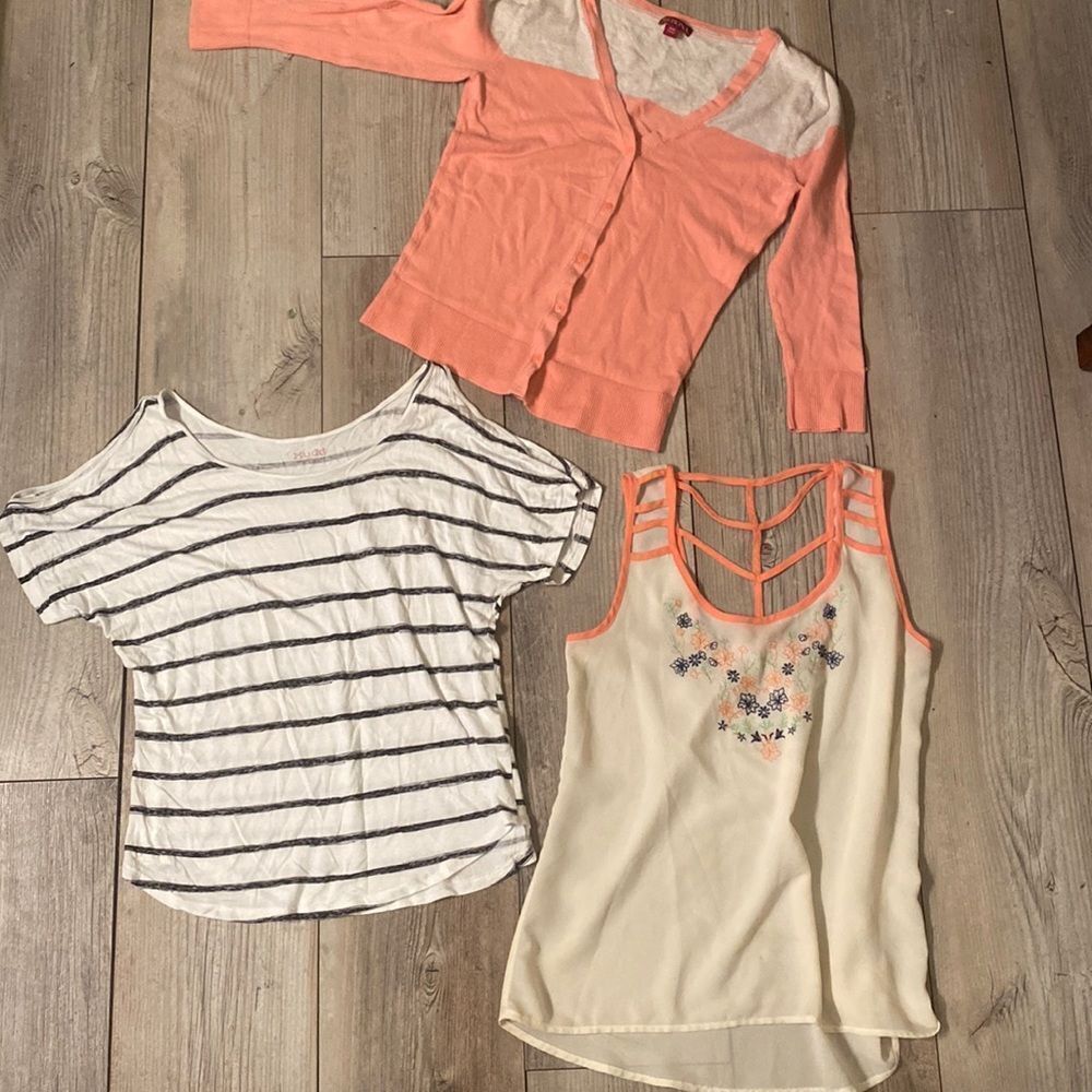 Lot of 3 Women’s Size Small Cardigan, Tank, Short Sleeve Top